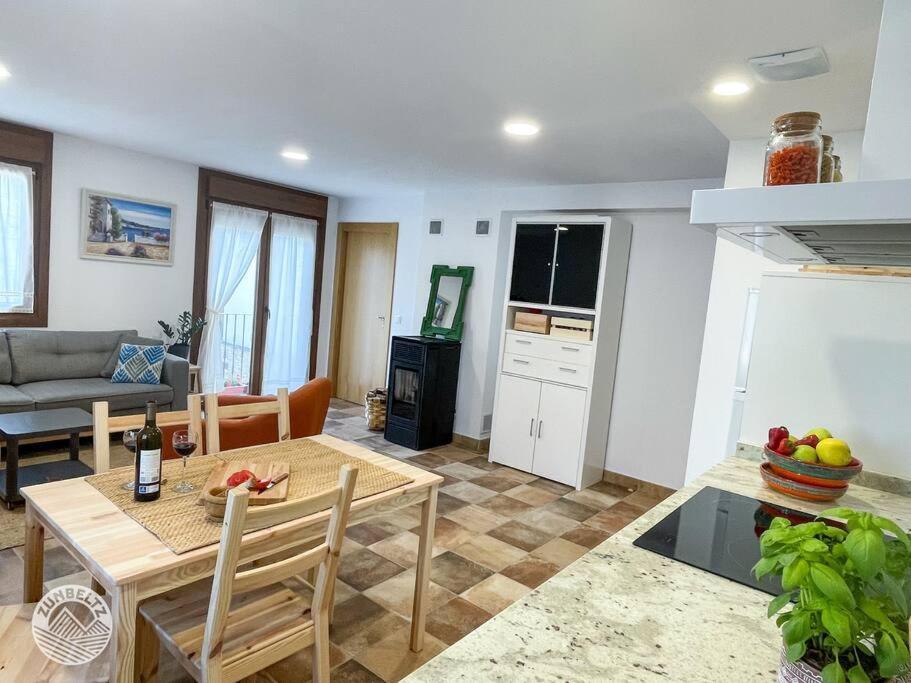 Casa Zunbeltz De 3 Habitaciones En Plena Montana Lezaun Luaran gambar