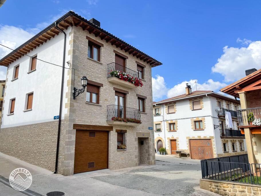 Casa Zunbeltz De 3 Habitaciones En Plena Montana Lezaun Luaran gambar