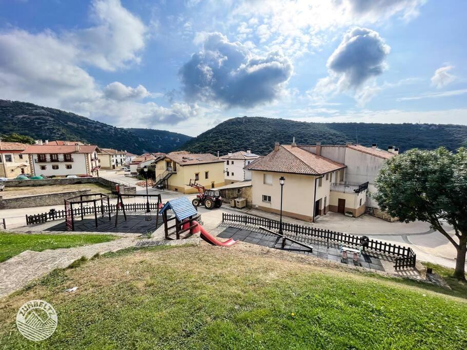 Casa Zunbeltz De 3 Habitaciones En Plena Montana Lezaun Luaran gambar